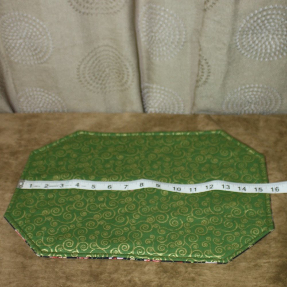 Hand-Crafted Reversible Table Linens - Picture 7 of 10
